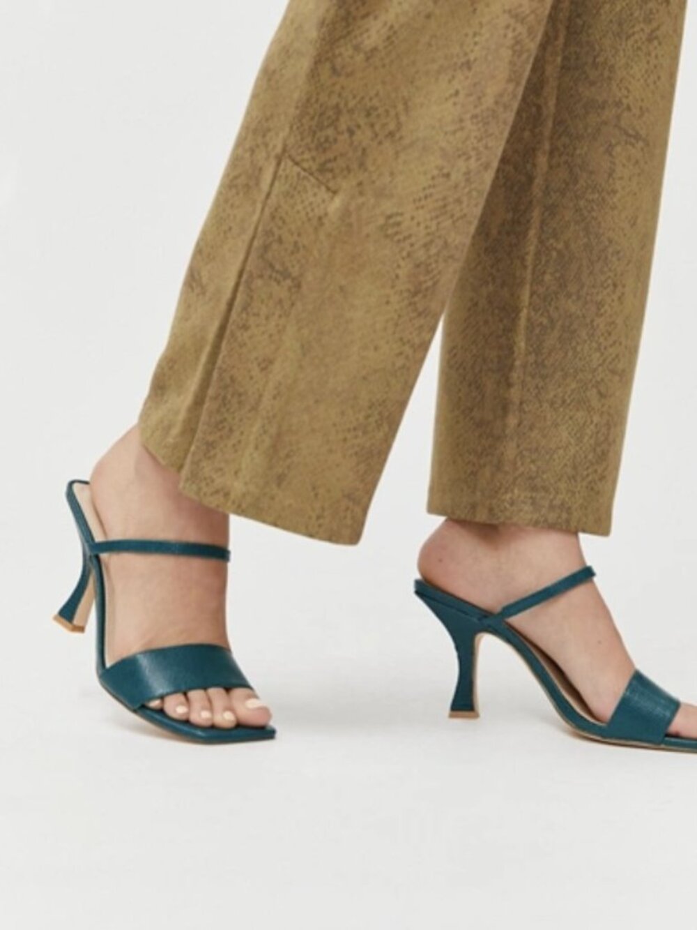 Urban Outfitters | Lee Strappy Heel in Turquoise